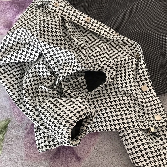 Forever 21 Women’s Houndstooth Pattern Hooded Snap-Button Jacket - Picture 10 of 10